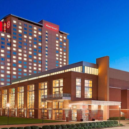 Sheraton Overland Park Hotel At The Convention Center Exterior photo