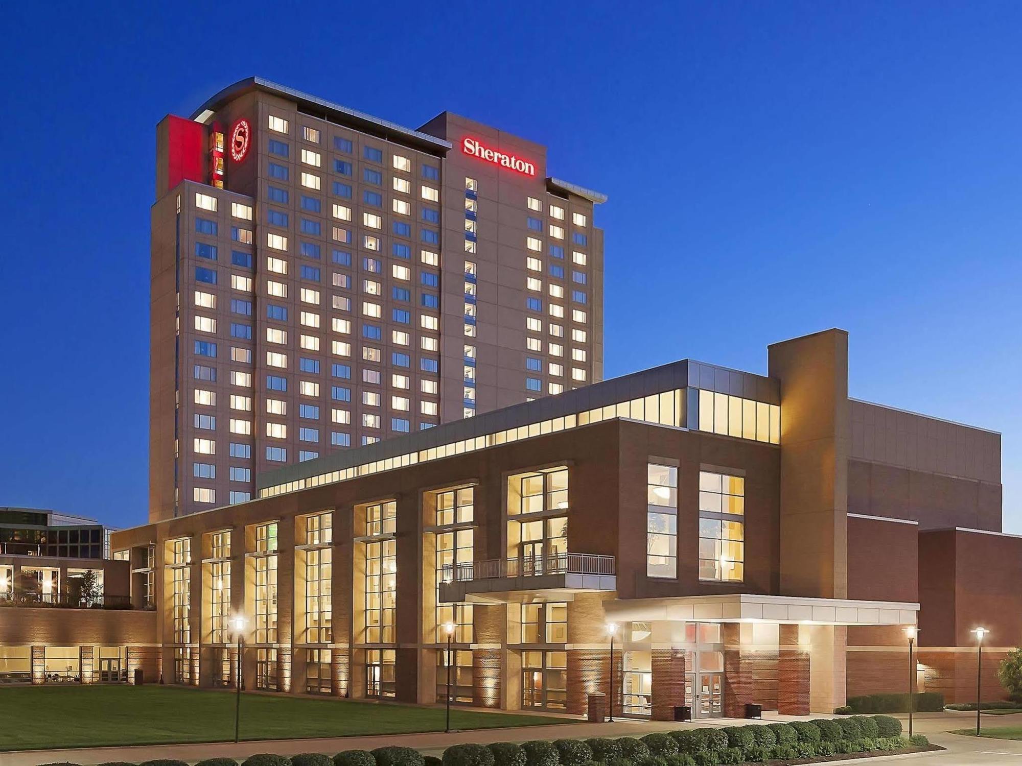 Sheraton Overland Park Hotel At The Convention Center Exterior photo
